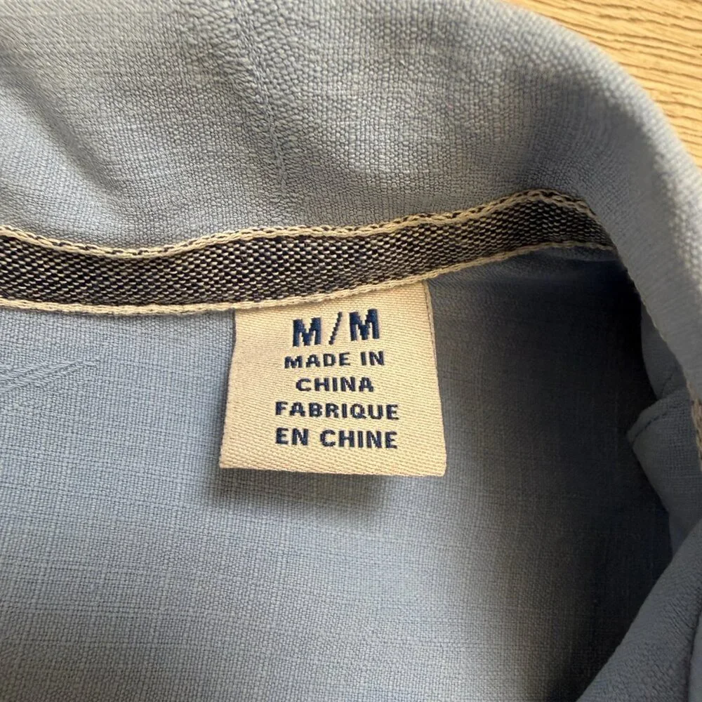Tommy Bahama 100% Silk Shirt Mens‎ Sz M Light Blue Aloha Shadow Print